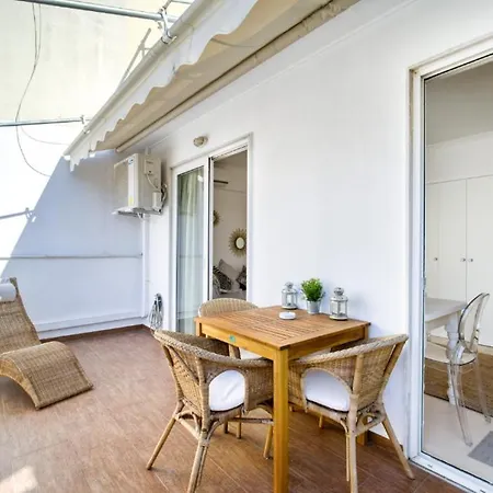 The Mirror Apartment With Large Sunny Balcony Athens Exterior photo