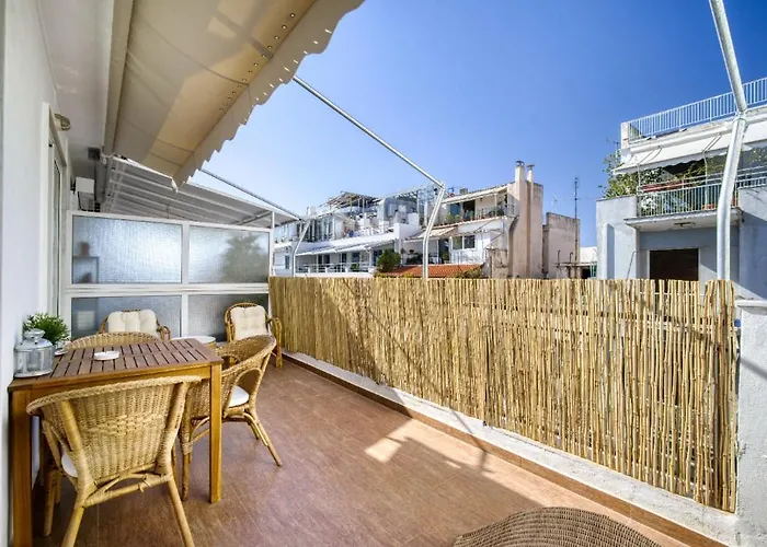 The Mirror Apartment With Large Sunny Balcony
