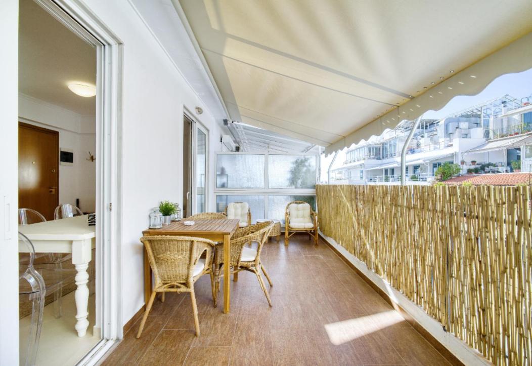 The Mirror With Large Sunny Balcony Apartment Athens